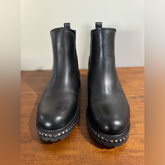 Steve Madden Boots - Picture 2 of 10